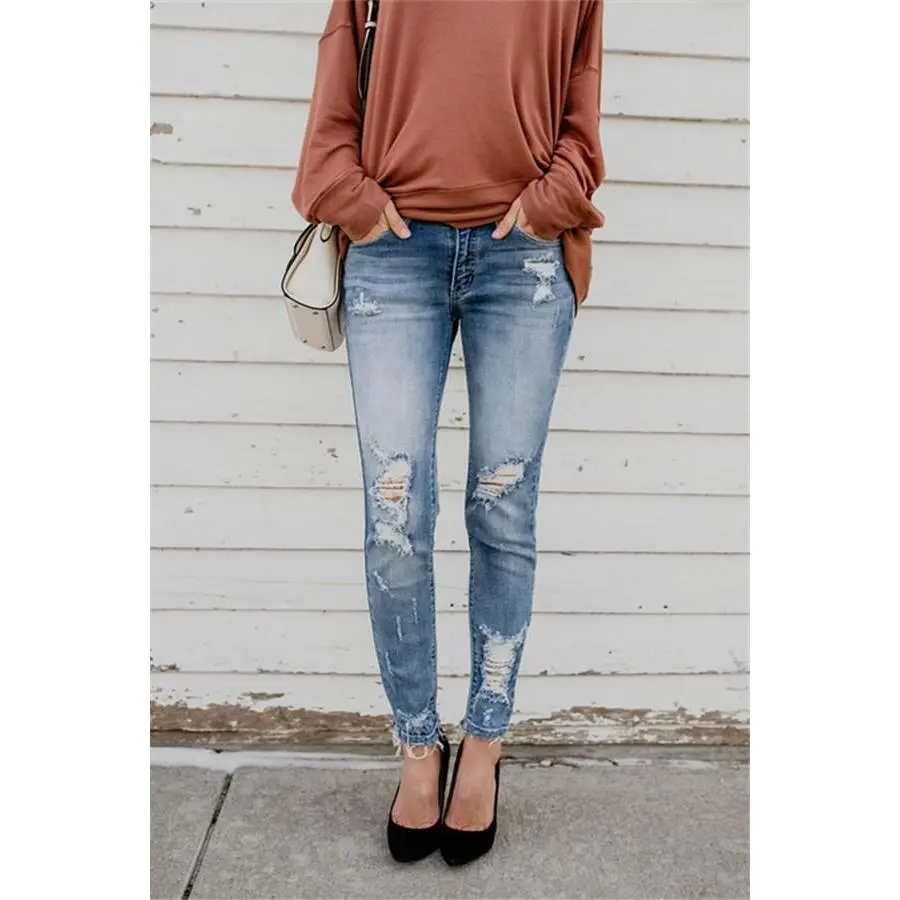 Grinding white holes [677]