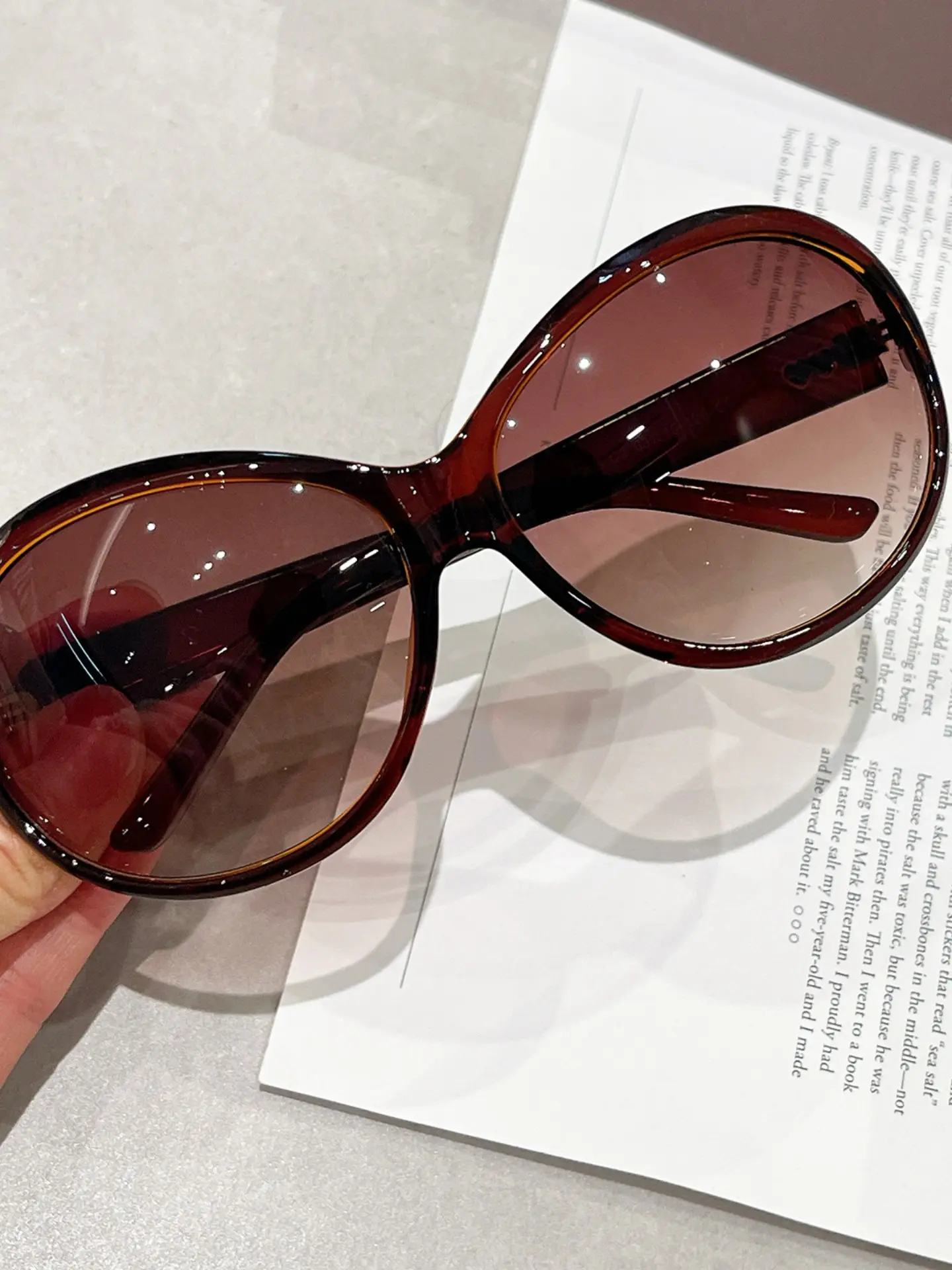 Y2K Retro Oval Large Frame Fashionable Sunglasses for Women, Elegant Decorative Glasses, Millennial High Street Fashion Accessory, All Seasons Wear, Vintage Frame Sunglasses