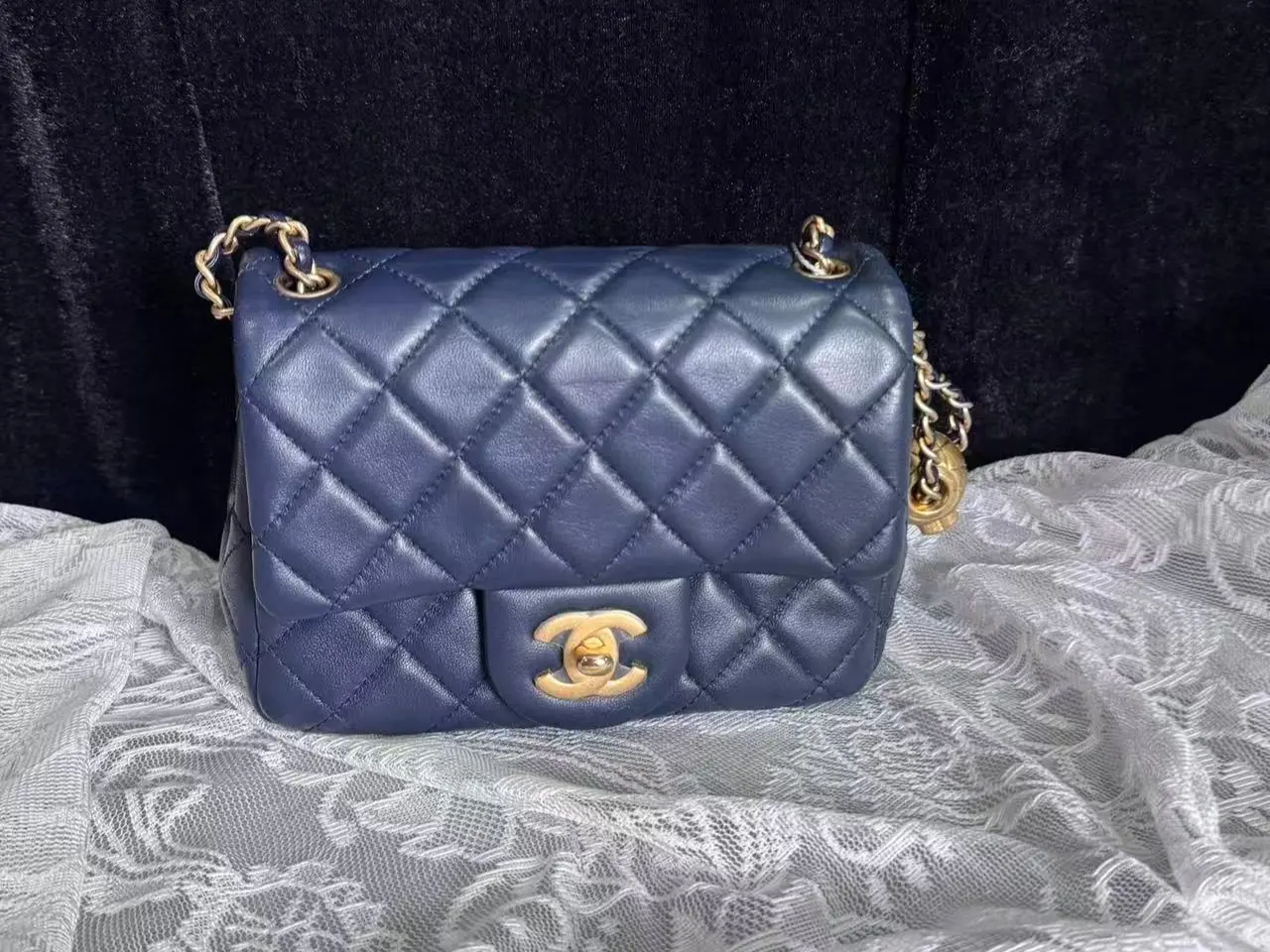 Pre-owned CHANEL leather Crossbody Bags Pre loved CF Mini Square Navy Blue