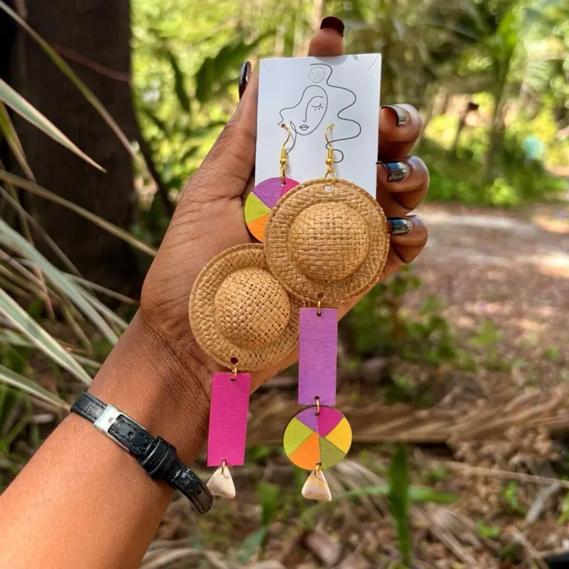 Artisanal earrings