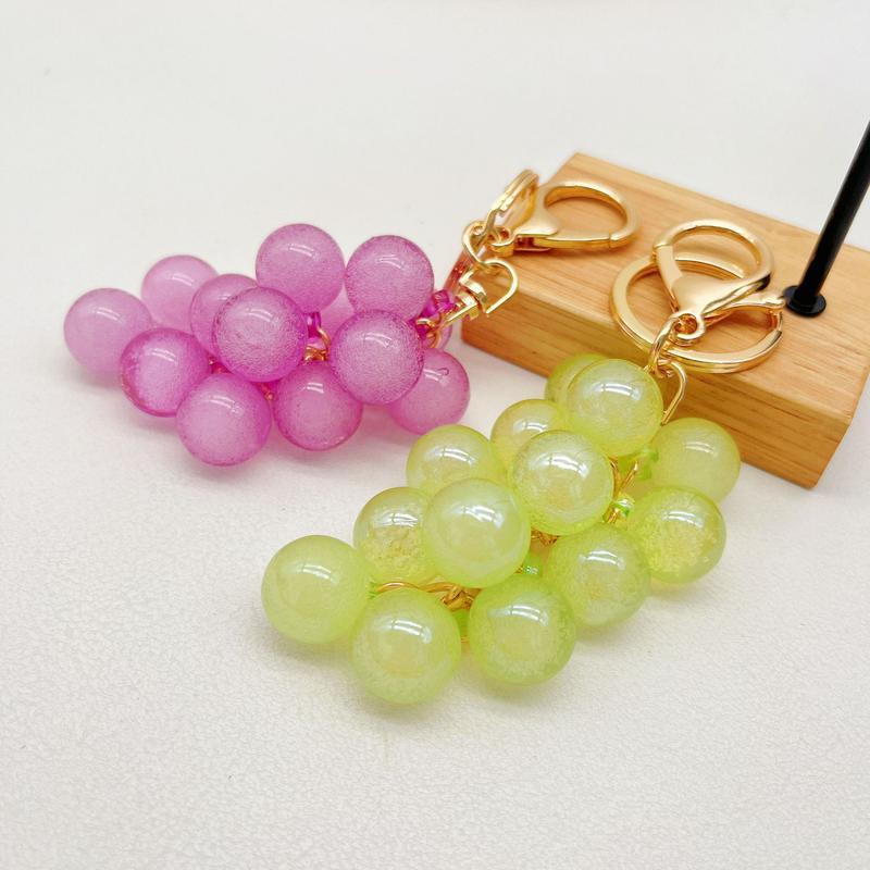 2PCS/3PCS/5PCS Grape Keychains, Creative Cute Bubble Jelly Grape Cluster Keychain Emulational Fruit Car Key Students' School Bag Pendant Gift