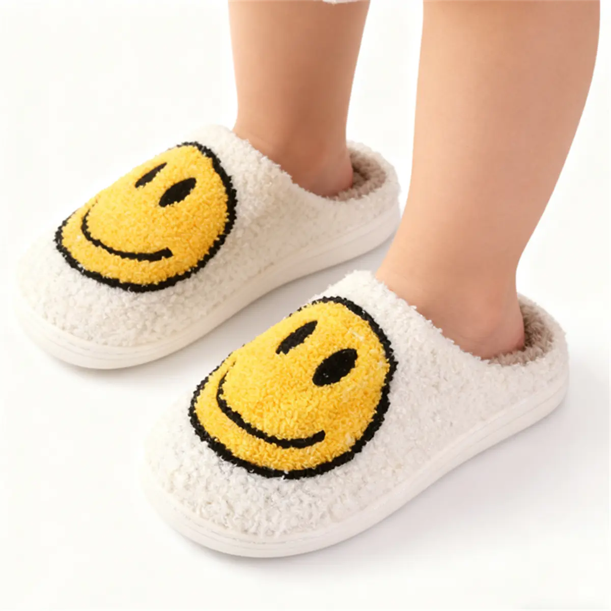 Lumubby Kids' Retro Smiley Face Suede Slippers - Soft Plush Faux Fur, Easy Slip-On, Non-Slip Rubber Sole, Sweat-Absorbent Terrycloth Low Heels for Under 14 Yrs Toddlers, Cozy Indoor Home Footwear, Cartoon Fun Gift
