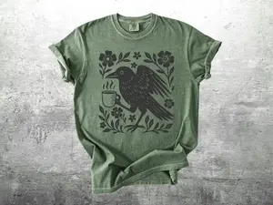 Comfort Colors Boho Crow TShirt – Bird & Coffee Lover Oversized T-Shirt for Women and Men, Vintage Bohemian Graphic Tee, Nature Aesthetic Gift