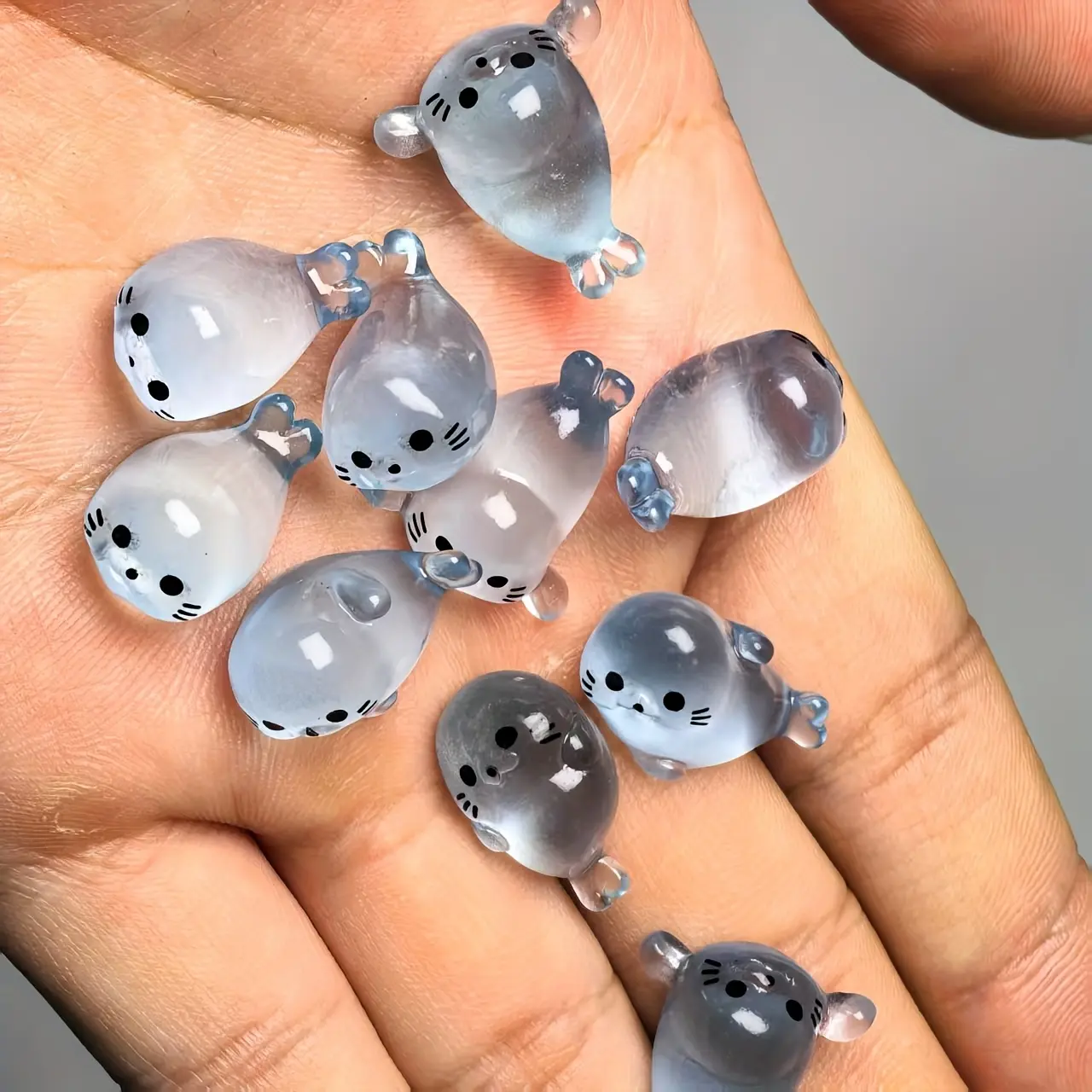Glowing Mini Seal Resin Figurines Set, Creative Desktop Home Decor Animal Decorations, Decorative Figurine, Random Cute Cartoon Animal Models, Perfect Gift Idea, Cute Collectible Figurines, Resin Animal Sculptures