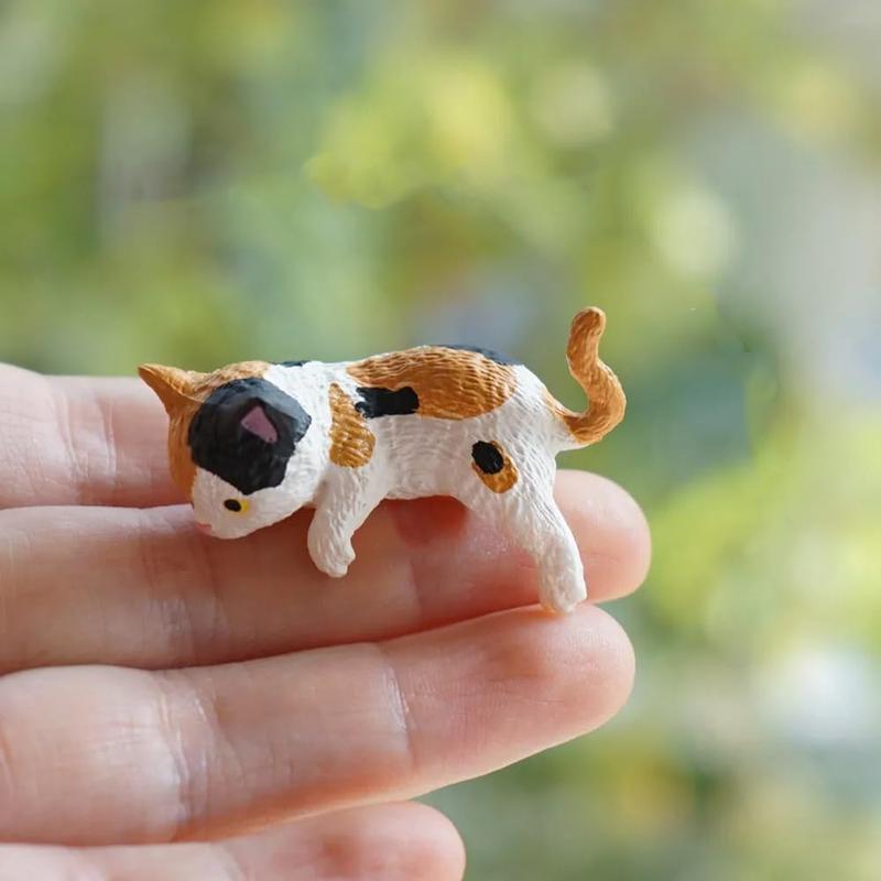 MUNBYN   Valentine' s Day Gifts - 2026 Mini Cat Desk Figurines Set of 5 Resin Multi-Pose Cute Cartoon-Style Kitty Desk Companions for Home Offices & Cubicles