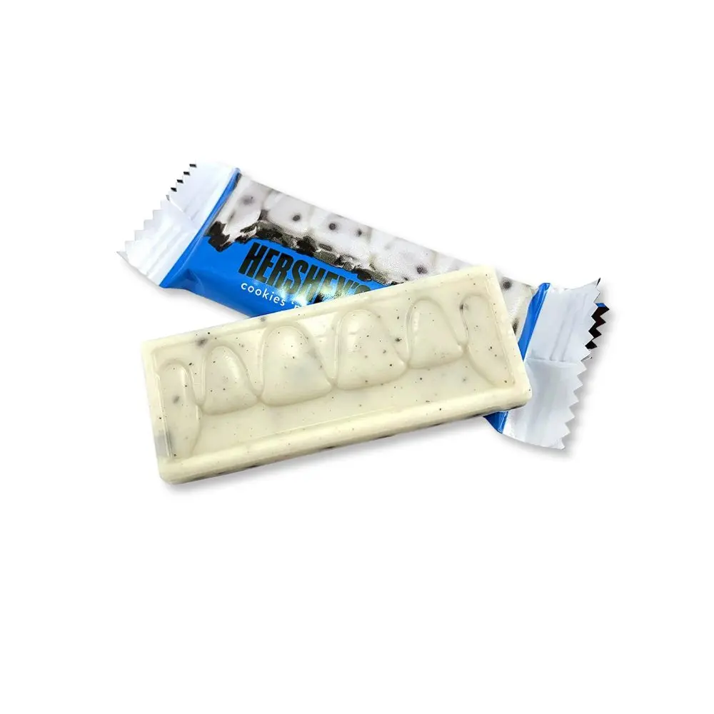 Hershey's Cookies 'n' Cream Fangs – Snack Size Chocolate Bars – Individually Wrapped – Bulk Value Bag