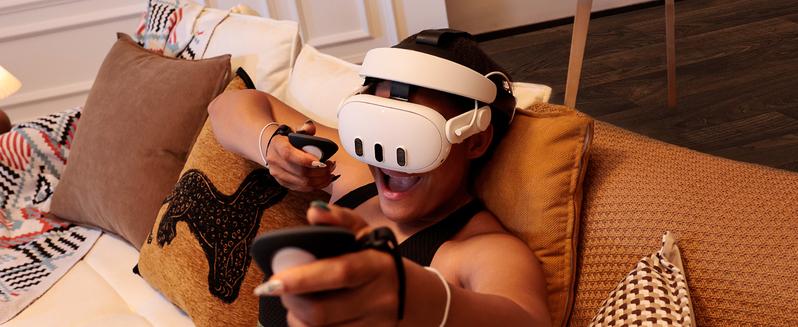 KIWI design H4 Boost Comfort Battery Head Strap Accessories for Meta/Oculus Quest 3/3S, Dual Fast Charge The VR Headset and Battery Strap in 2.5h, Halo Strap Reduce Facial Pressure, Not for Quest 2 rechargeable KIWI design H4 Boost Comfort Battery Head Strap Accessories for Meta/Oculus Quest 3/3S, Dual Fast Charge The VR Headset and Battery Strap in 2.5h, Halo Strap Reduce Facial Pressure, Not for Quest 2 rechargeable