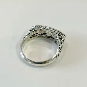 Sterling Silver 925 Well made and detailed sterling silver ring Hammered on top Jewelry