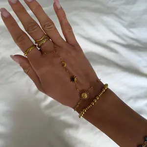 EVRY JEWELS Gold or Silver Plated Women's Hypoallergenic Sunny Daze Hand Chain