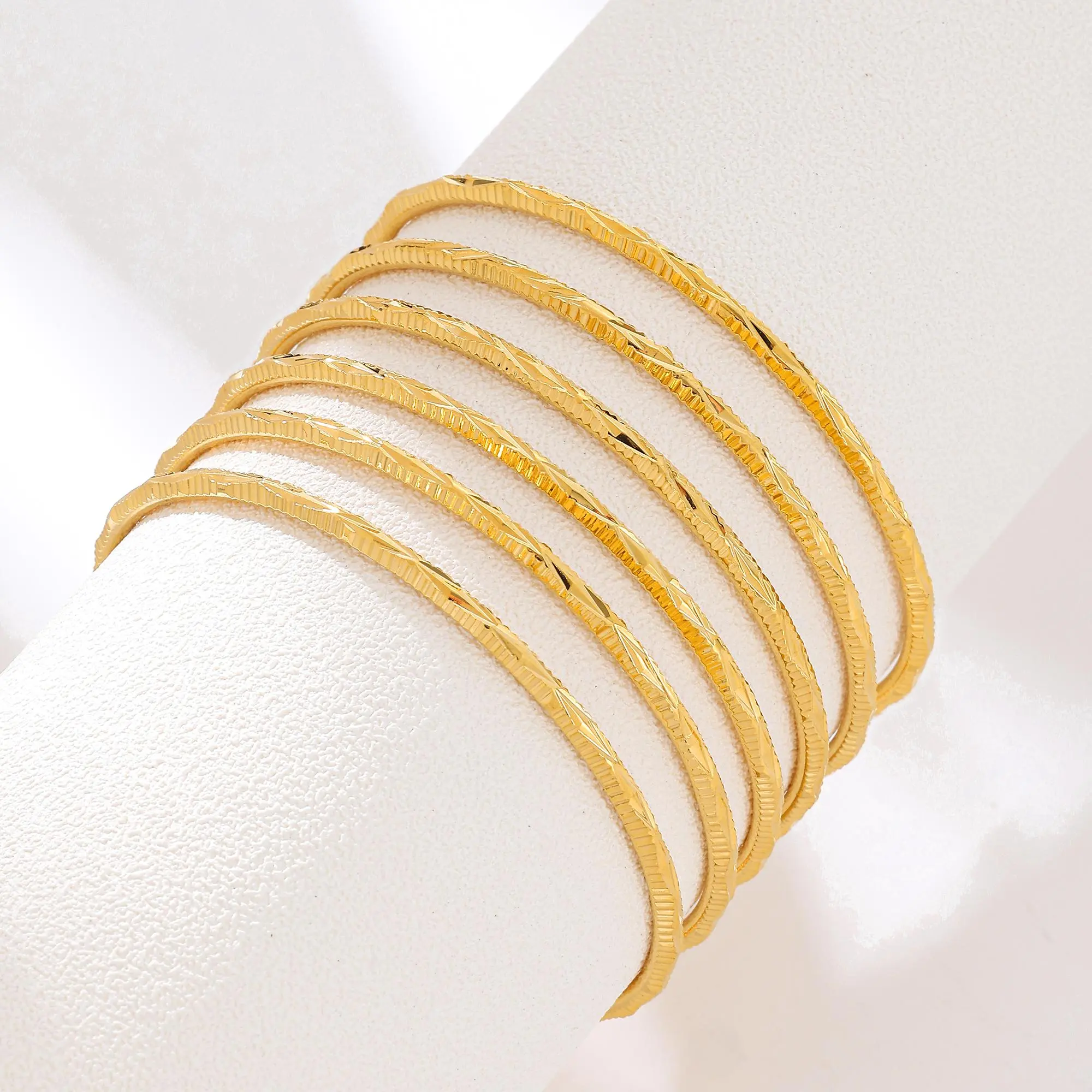 6pcs/lot Different sizes Golden Copper Women's Girls Fixed Size Bangle Bracelet Set 2.3in 2.4in 2.5in 2.6in Trendy Fashionable Accessories