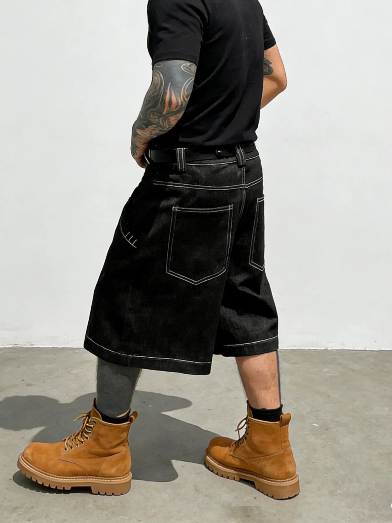 Men's Fashion Loose Fit Bermuda Denim Shorts, Street Style Hip-Hop Pants, Embroidered Pockets, Natural Waist, Zipper Fly, Casual Streetwear Clothes