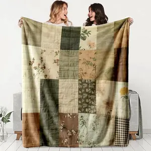 Vintage Patchwork Floral Flannel Blanket, Soft Lightweight Warm, Perfect for Bed Sofa Office Camping Travel, Ideal Gift, Soft And Lightweight