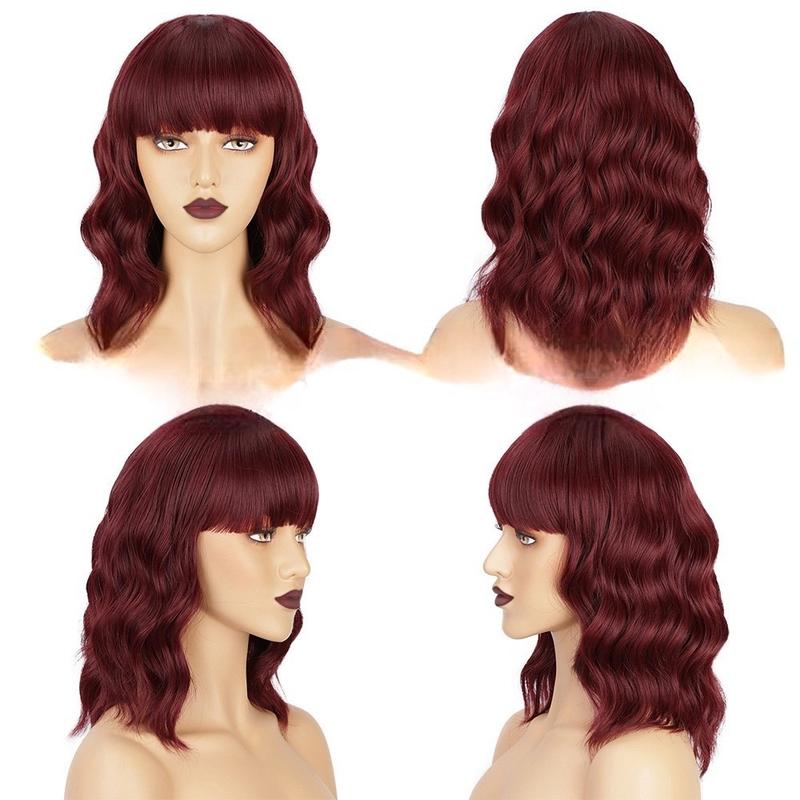 Natural wavy short wig with full bangs that bring a beautiful faceframing effect and deliver effortless charm all day