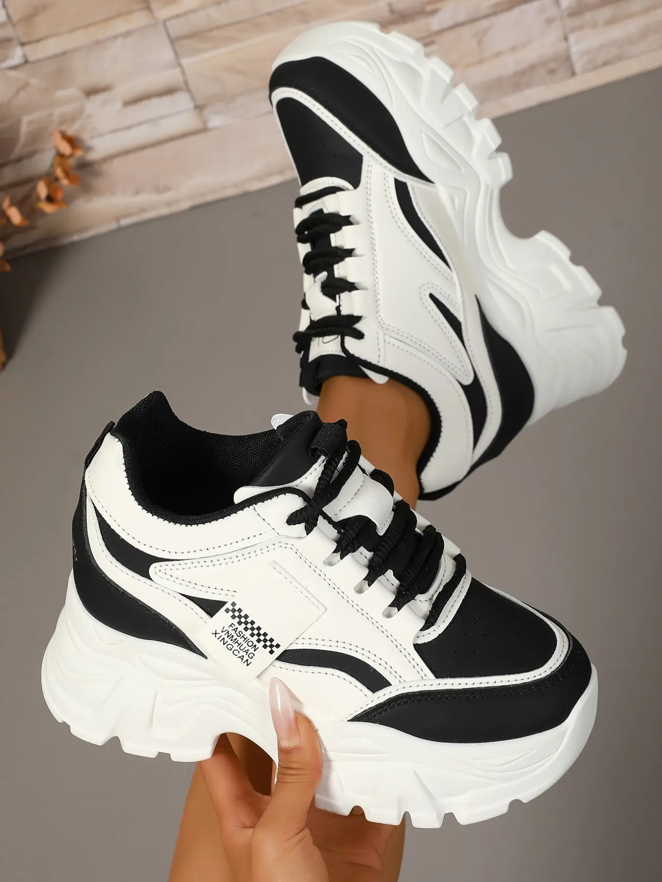 Women's Thick Sole Height-Boosting Casual Sneakers, Sports Shoes, Chunky Trainers, Elegant Plain Design, PU Upper, Rubber Sole, All Seasons, Comfortable and Versatile, Classic Chunky Sneakers