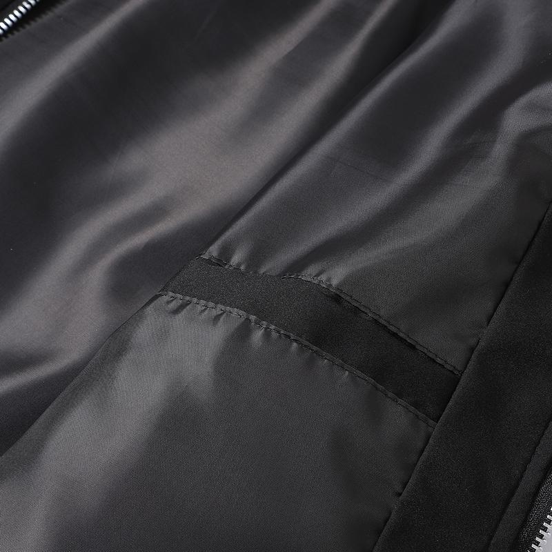 Men's lightweight casual jacket with sports slim fit zipper, stand collar, long sleeves, and zipper pockets, durable polyester fabric suitable for spring/autumn outdoor training, gym workouts, and casual wear, featuring a stylish minimalist design