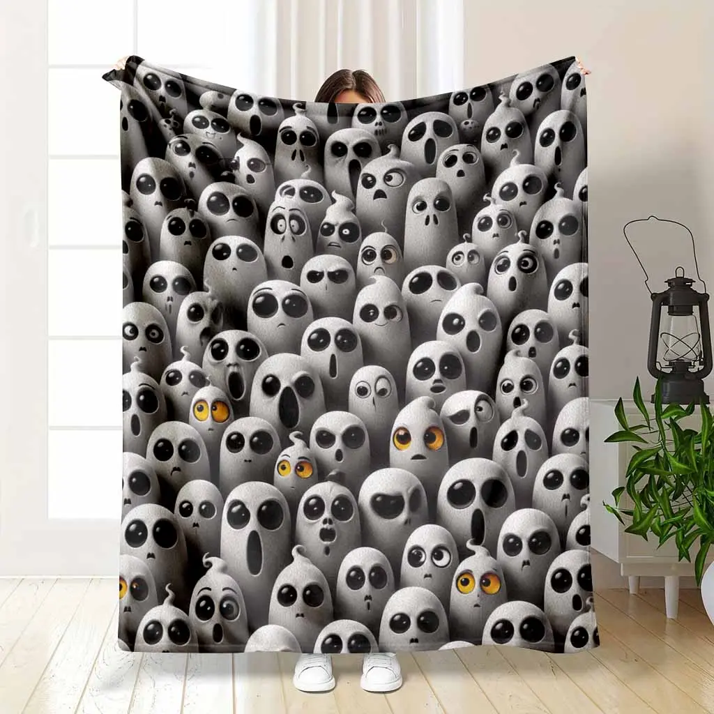 Ghost Pattern Flannel Blanket Spooky Cute Spirit Faces Print Ultra Soft Cozy Lightweight Plush Throw Blanket Perfect for Halloween Party Home Sofa Decor Bedding Couch Snuggle Gift Idea