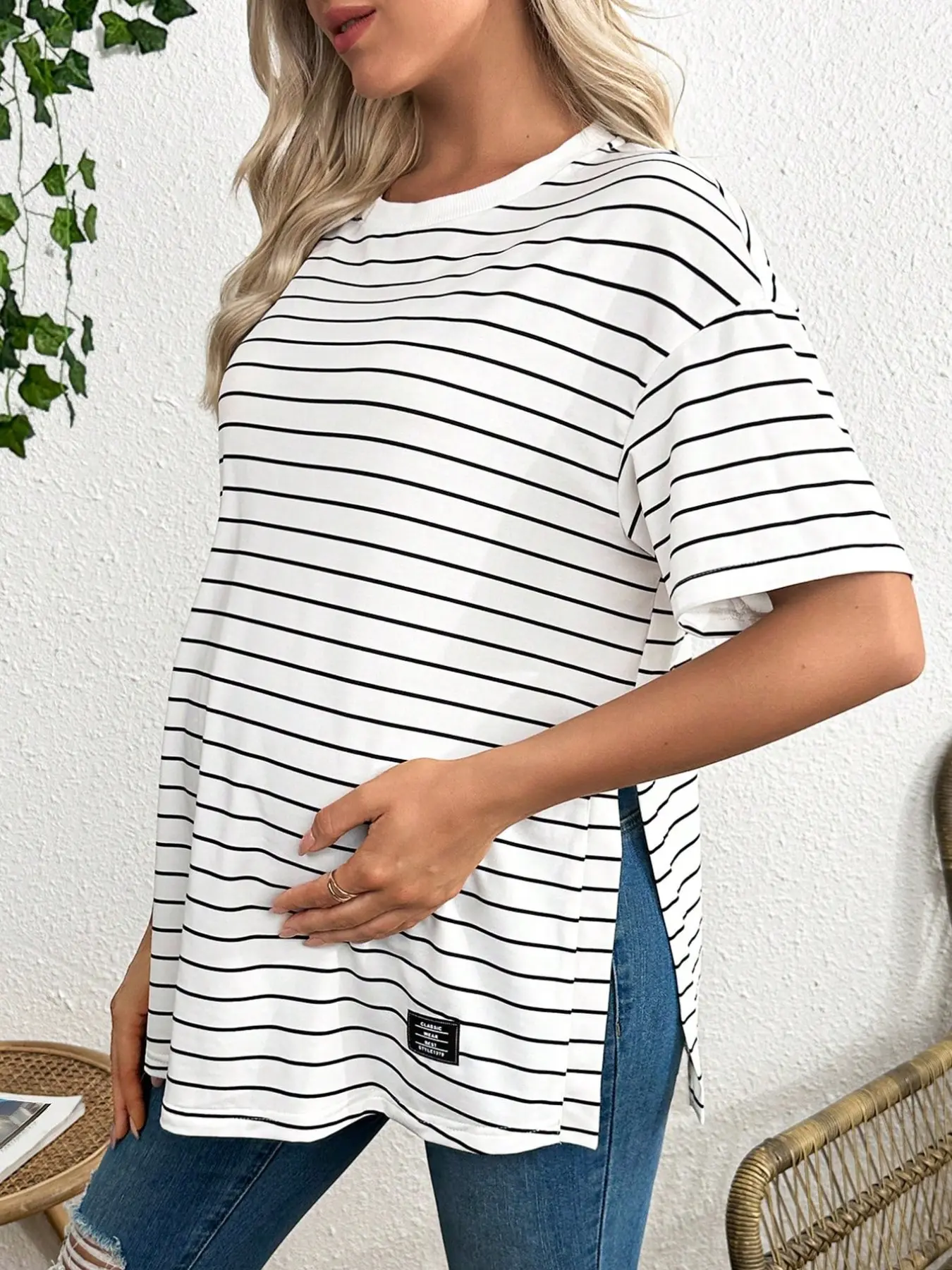 Maternity short-sleeved sports and casual summer white striped loose T-shirt maternity shirt Maternity Summer Clothes