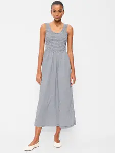 Old Navy Women's Fit & Flare Sleeveless Smocked-Bodice Midi Dress