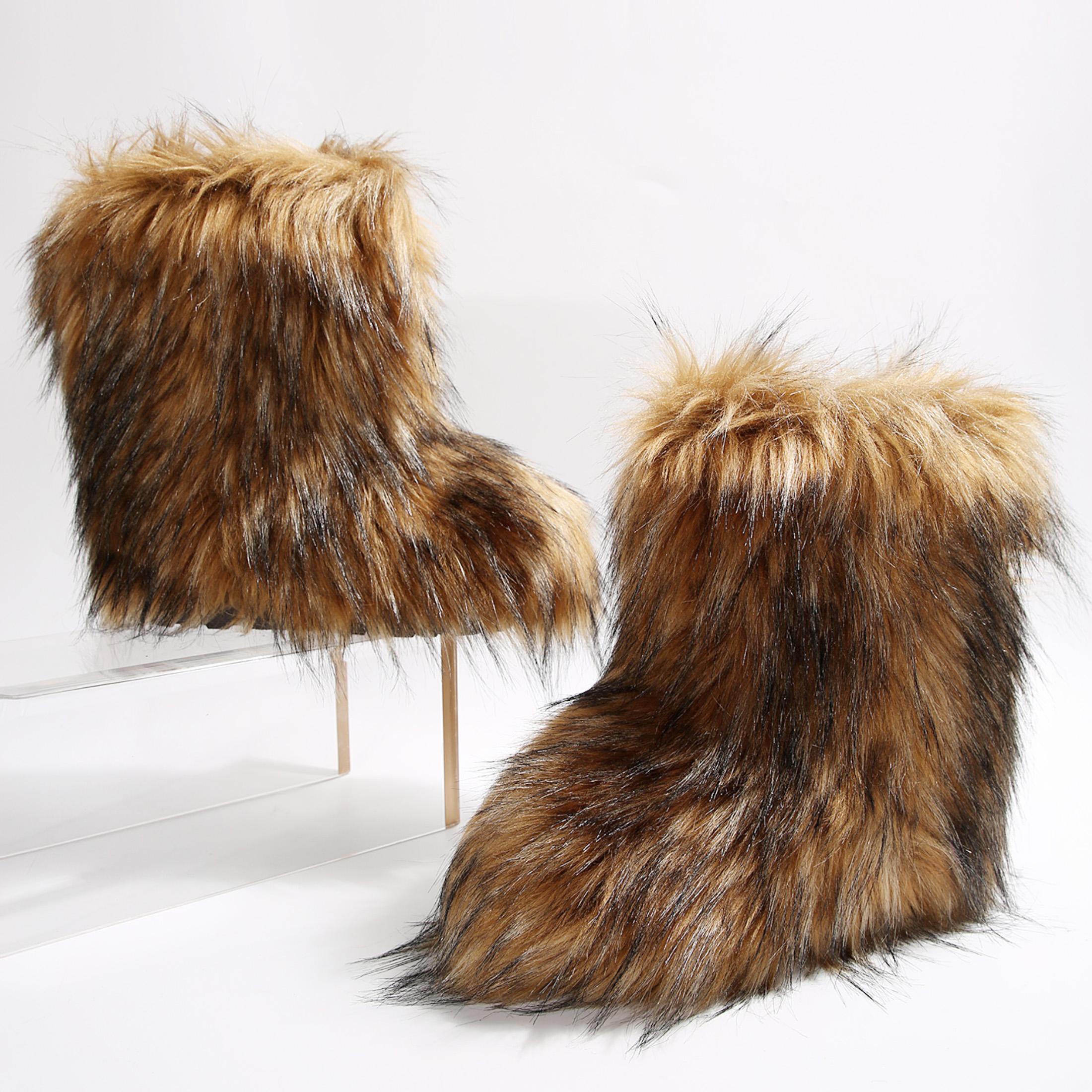 Trendy winter boots for women: Cute spicy girl furry Shoes, warm mid-length boots with personalized style. Perfect for snow