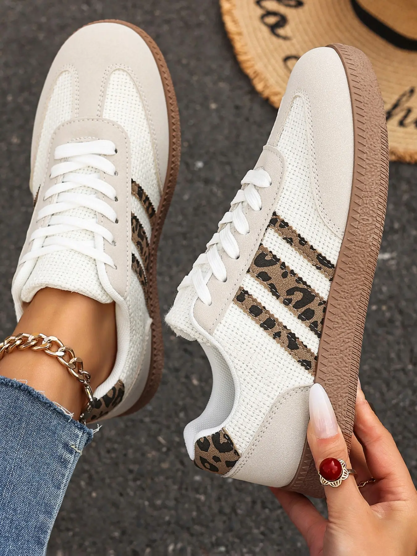 A Pair of Plus Size Women's Fashion New Round Toe Flat Lace-up Leopard Print Comfortable Daily Lightweight Versatile Commuting Casual Trainer Sneaker Walking Shoes Casual Trendy Shoes Sneakers Shoes