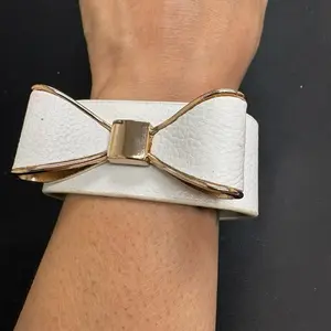Snap Bow Bracelet