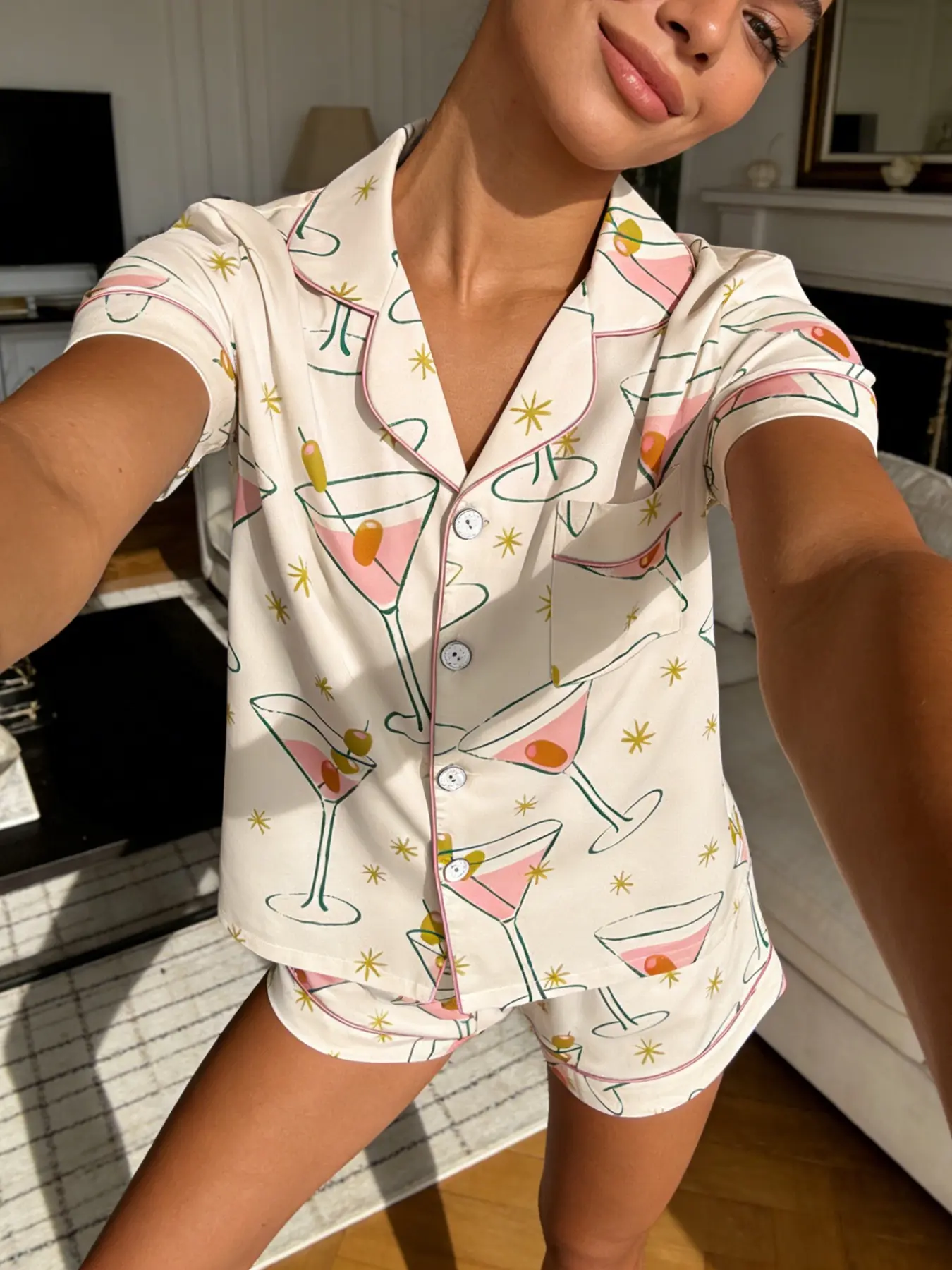 Women's Martini Cup Printed Sleepwear Pajama Set, Lounge Pajama Style Short Sleeve Shorts Lapel Open Front Home Wear Loungewear Matching Two-Piece Suit, Cute Chic All Season Fitted Pjs Homewear Lounge Set Pj Sets