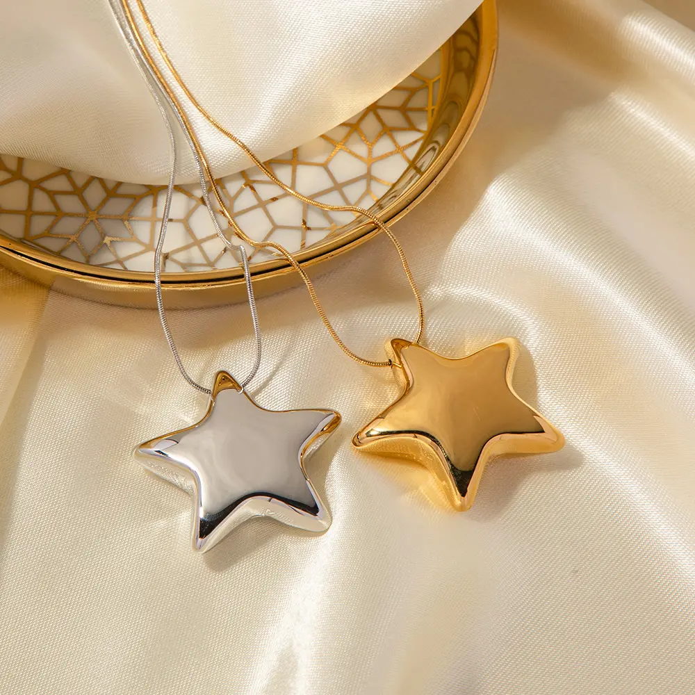 Five-Pointed Star Necklace | 18K Gold-Plated Stainless-Steel Jewelry