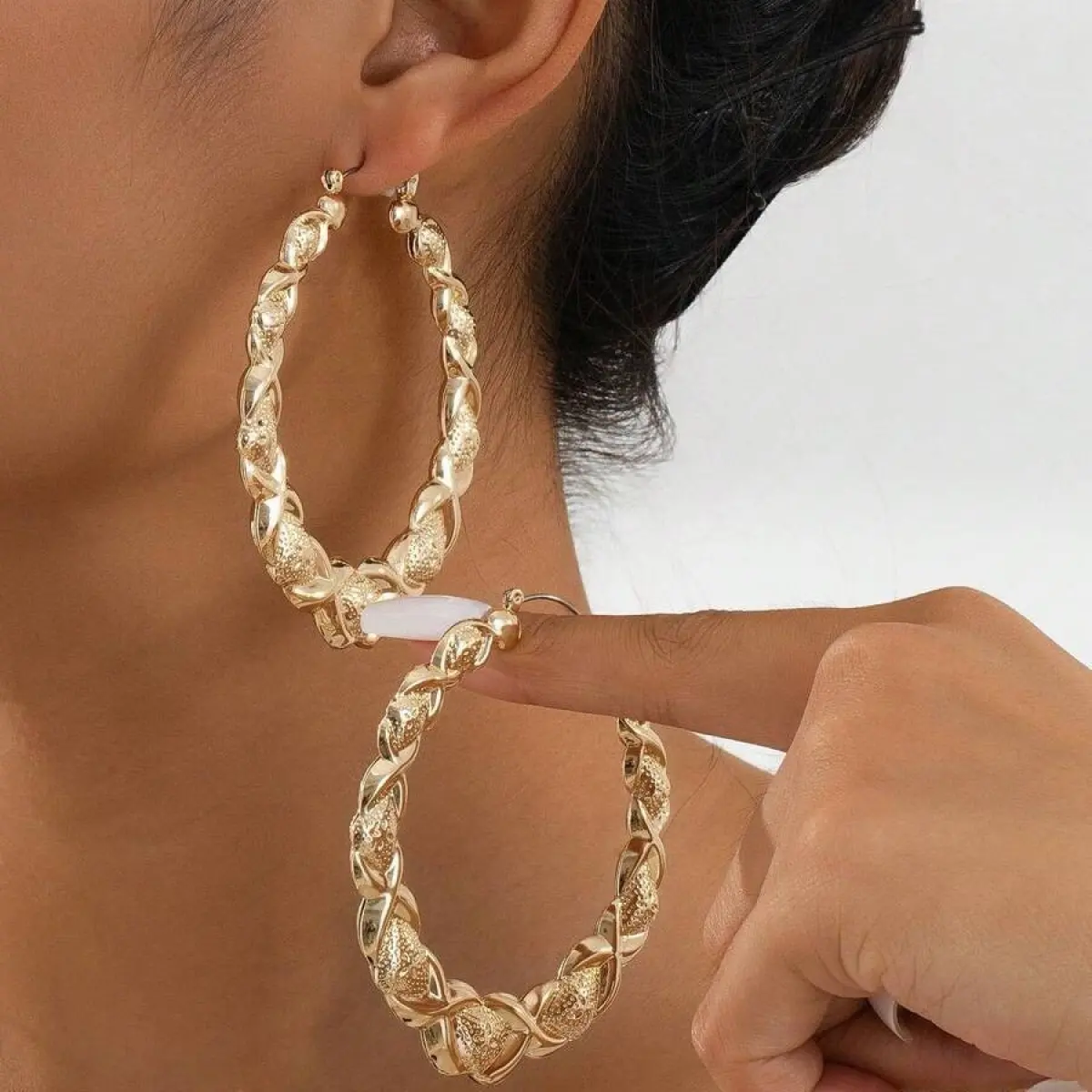 Women's Gold-Tone Chunky Twisted Hoop Earrings - Boho Statement Jewelry with Sculptural Twisted Texture, Bling Effect, Feminine Aesthetic, Stainless Steel Posts, Non-Tarnish Costume Accessory