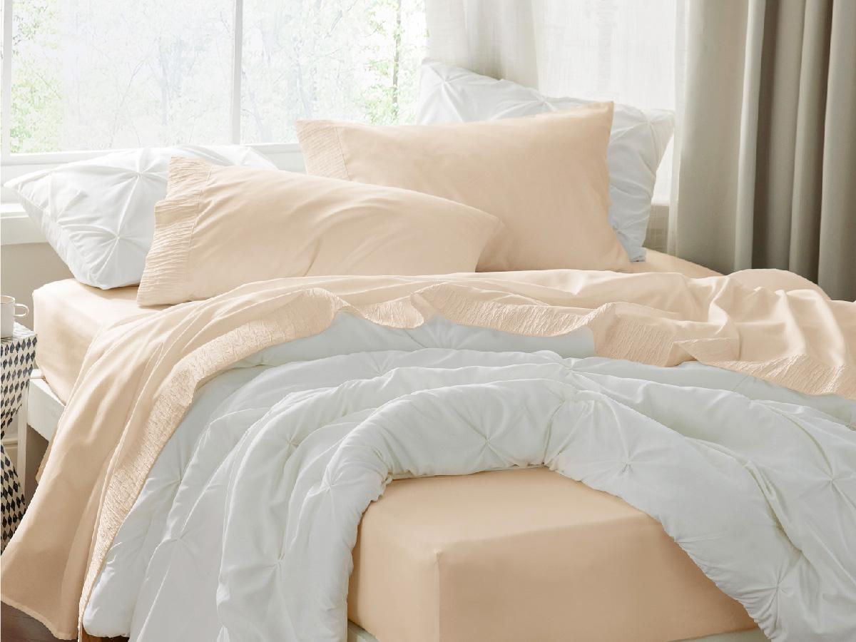 Bedsure 4 Pieces Bed Sheet Set 14 Inch Breathable & Cooling - Hotel Luxury - Easy Care Machine Washable Polyester Microfiber Bedding for Women, Men