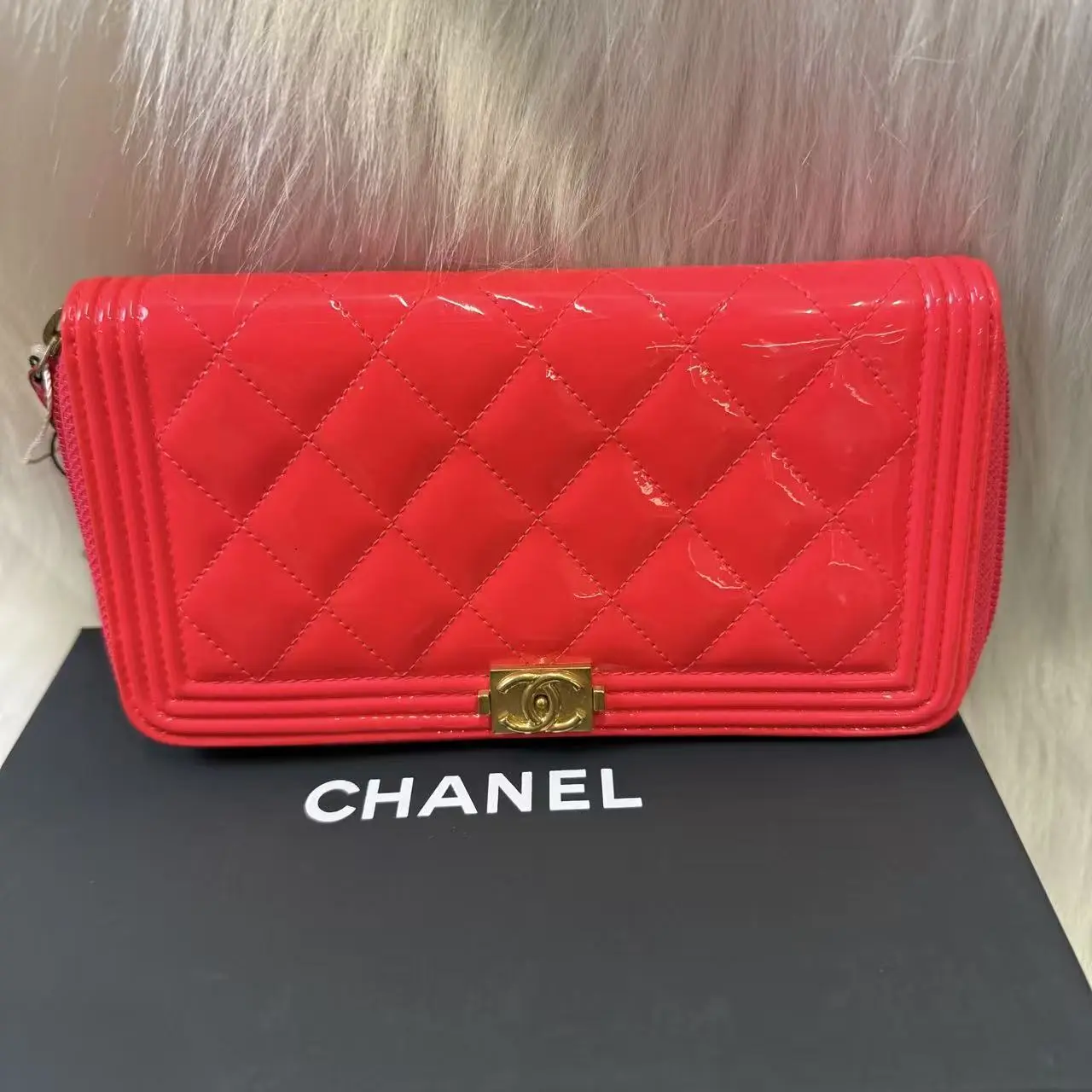 Pre-owned CHANEL AS SHOWN Small Leather Goods Pre loved Wallet HZ 6940