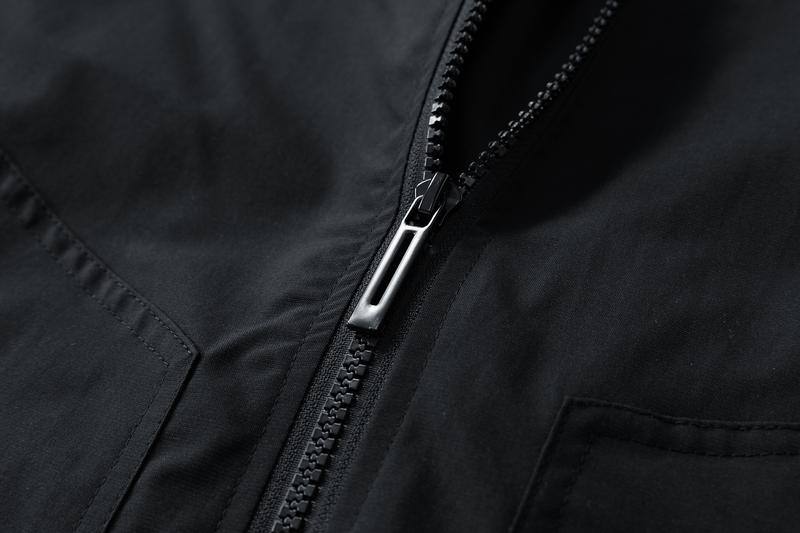 Men's Black Performance Jacket with Contrast White Sleeve Stripes & Silver Chain Accent Modern Athletic Streetwear Medium Size