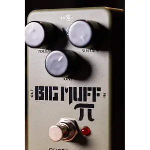 Electro-Harmonix Green Russian Big Muff Distortion/Sustainer