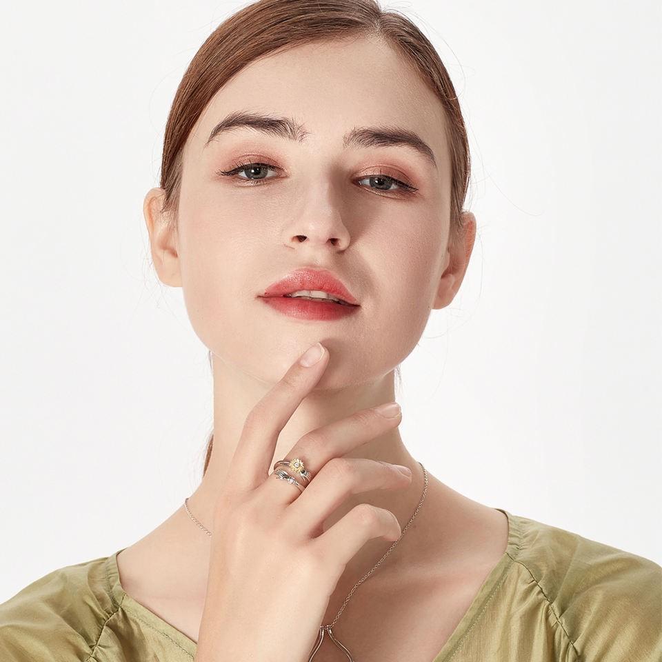 Worry Ring Hand-Hug Sunflower Spinner Ring "Always With You" & "You Are My Sunshine" Inspirational Jewelry for Women Girlfriend Daughter Stress Relief Fidget Ring Gift