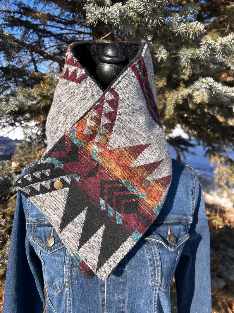 Western Cowboy Cowl Neck Warmer Wool Scarf Western Style Rustic Bandana Neck Protection Winter Wear Country Fashion Riding Accessory Ranch