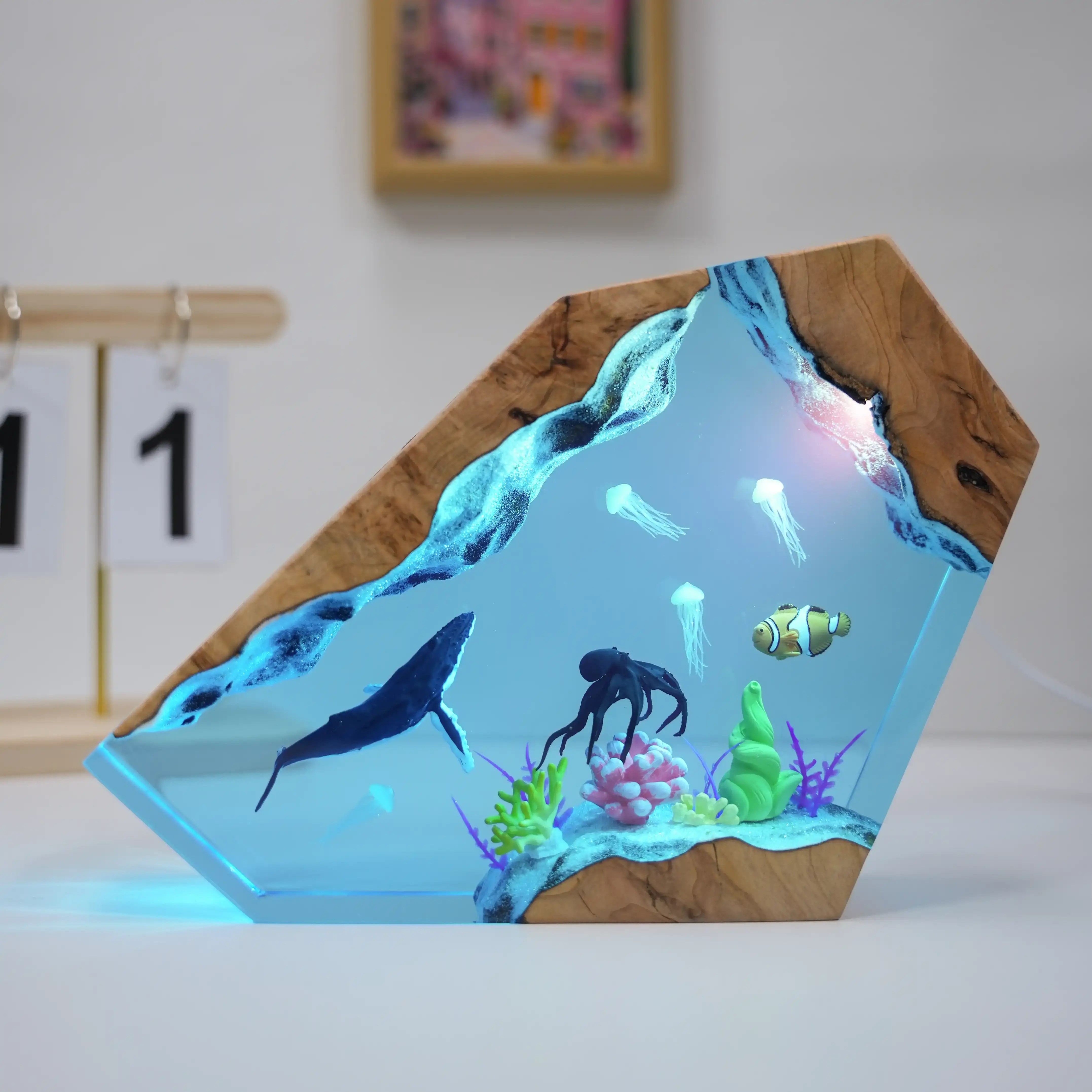 Handmade Resin Whale Decoration Lamp - Illuminated Ocean Night Light, LED Bedside Lamp, Marine Decor Figurine, Desk Ornament, Scuba Diver Gift, Festive Holiday Gift, Illuminated Night Light Decorative Lamps Bedroom Lighting