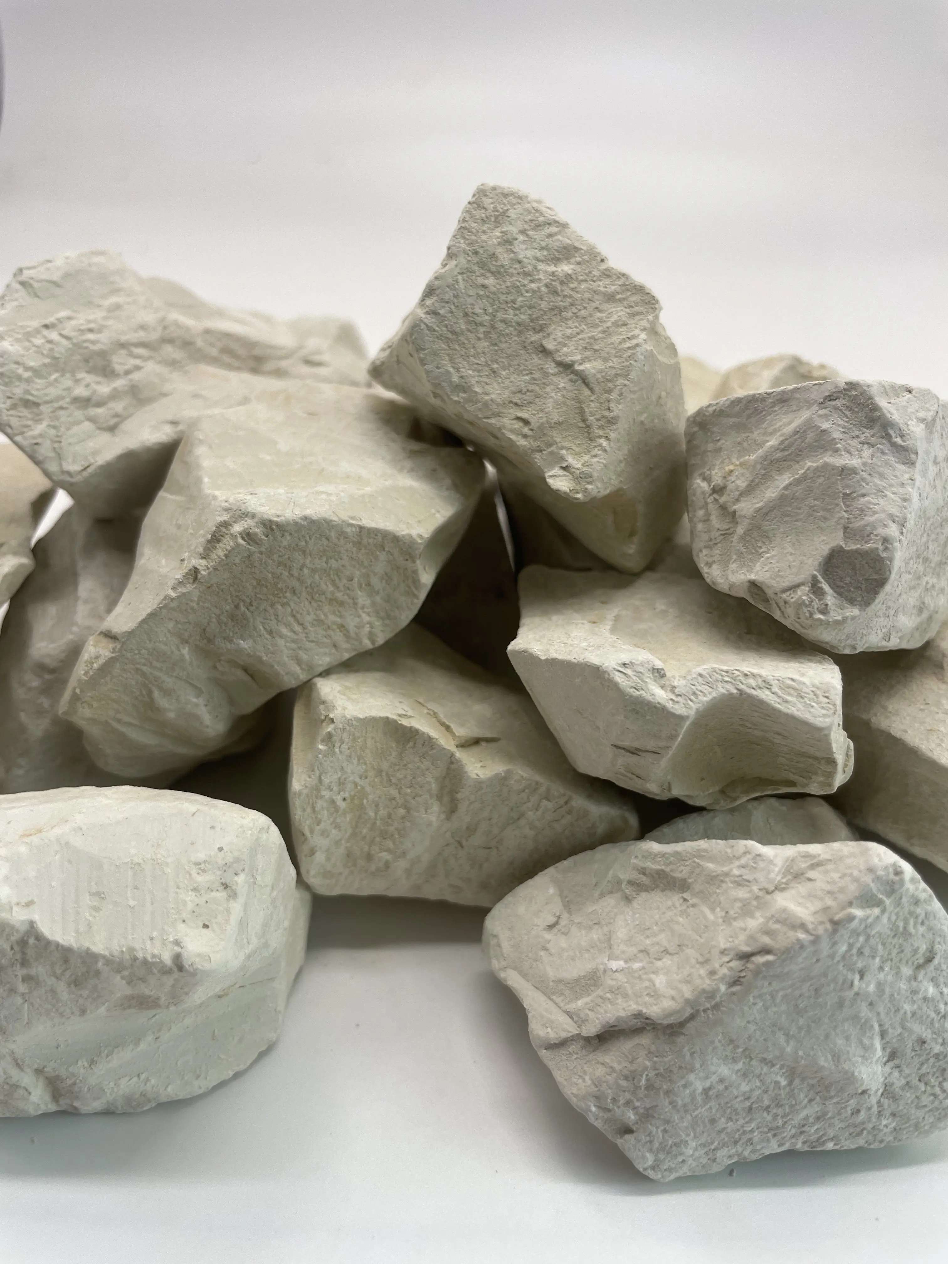 Edible Gray-White Kaolin: Pure, Natural & Slightly Sticky, 4oz(113g)
