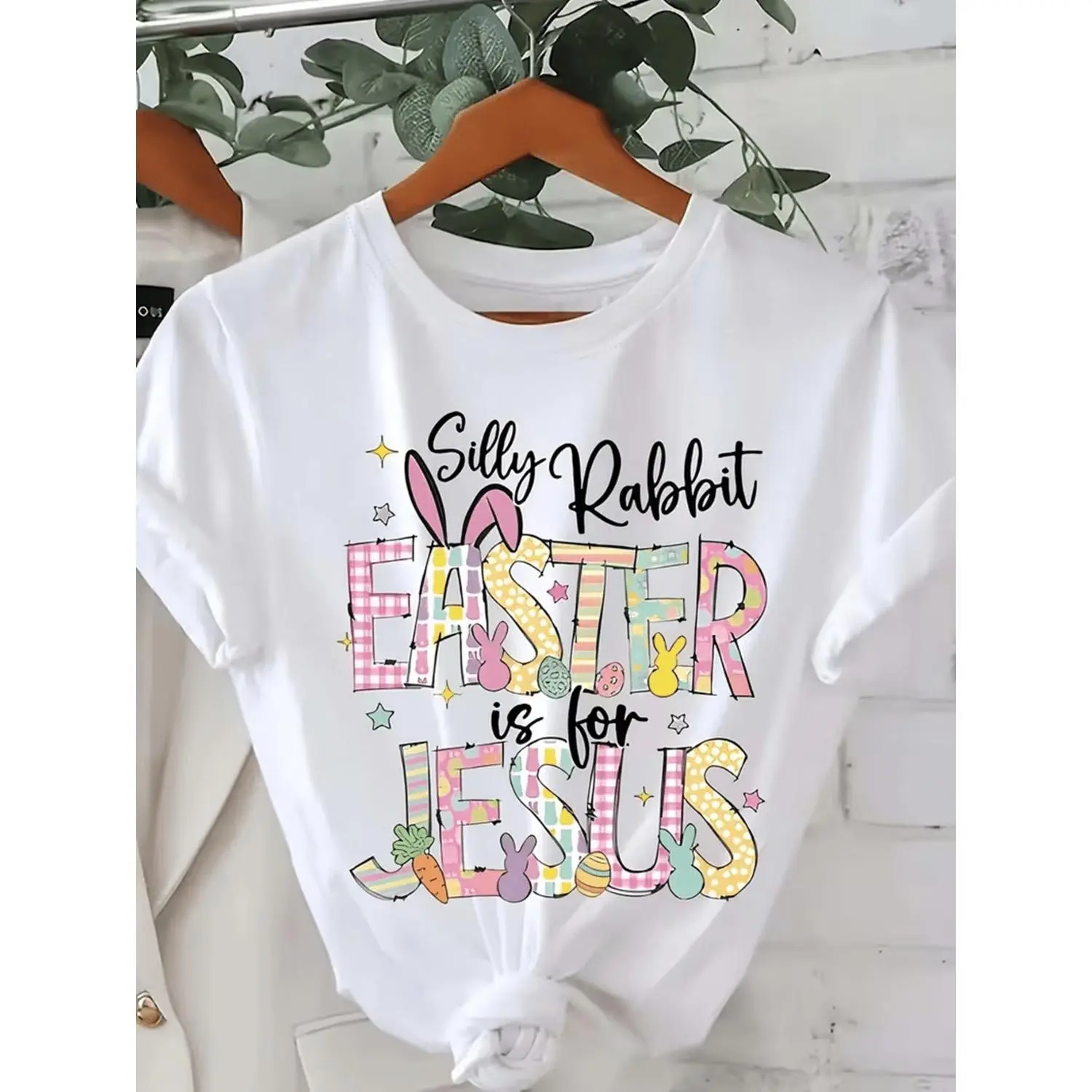 Casual Short Sleeve Crew Neck Top with Nature Inspired Design Comfortable Elegant and Stylish for Everyday or Vacation Wear