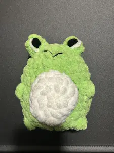 Crochet frog