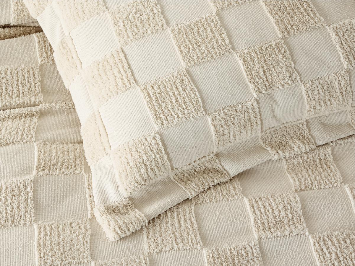 【Spring Glow Up】Bedsure Checkered Farmhouse Shabby Chic Comforter Set ,Boho Tufted Bed Set, King Size Bedding, 3 Pieces, 1 Plaid Geometric Comforter and 2 Pillow Shams,Jacquard Design Soft Breathable Lightweight All-Season Filling OEKO-TEX Certified