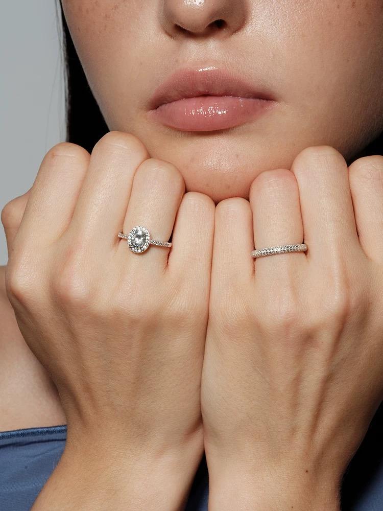 Drinsper S925 1.0ct DVVS Oval Synthenic Moissanite Ring Sterling Silver Elegant Forever Promise Ring for Women Girls Jewelry Gift for Mom Girlfriend Suitable for Wedding Engagement