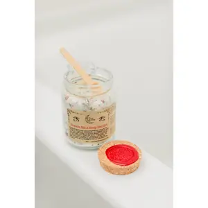 Cleopatra Milk & Honey Bath Soak