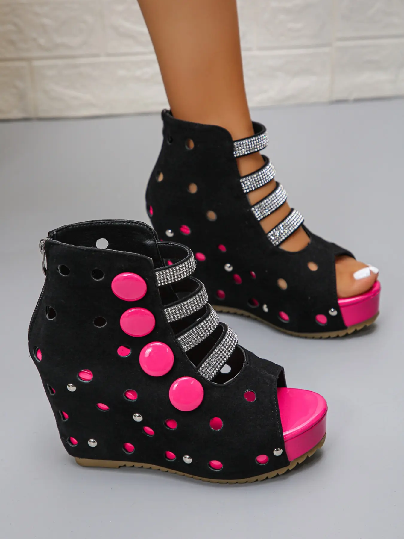 Women's Summer Wedge Sandals, Elegant Wedge Design Colorblock Embellished Heels Buckle Punk Rivet Three Straps Fish Mouth Rubber Thick Sole, Party Festival Shoes Heeled Wedge Shoes