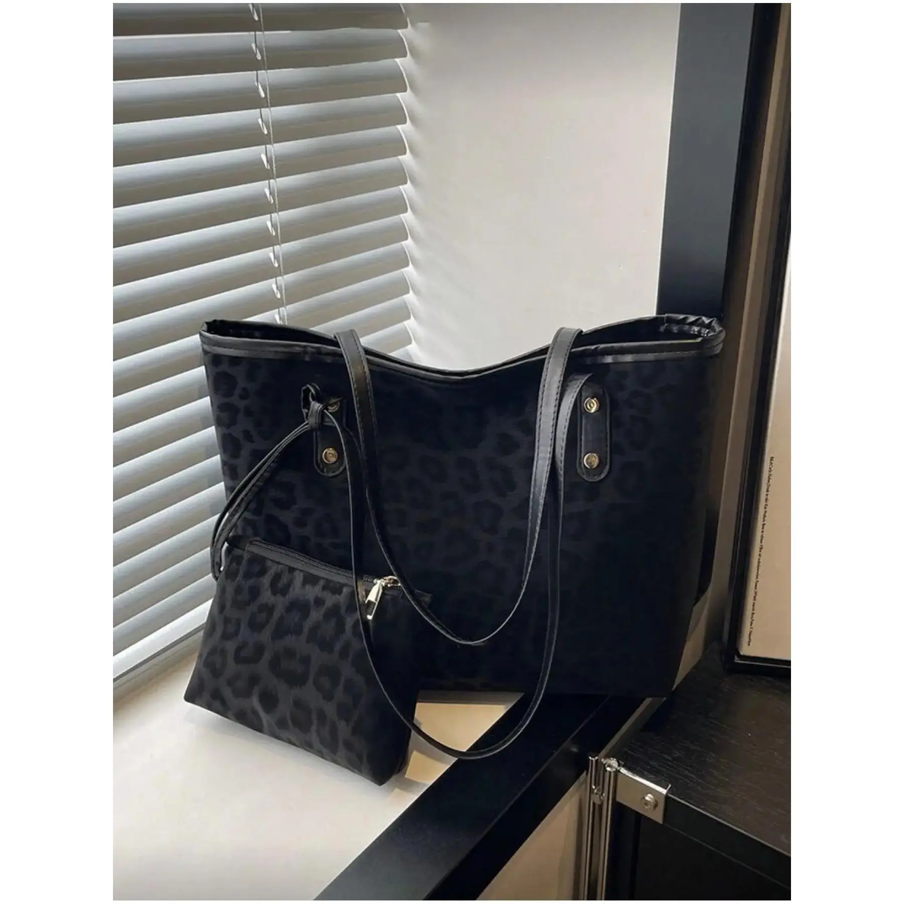 2 Pack New Large Capacity Leopard Print Faux Leather Tote Bag Double Handle Design Suitable for Commuting Work School Lightweight Spacious Tote Bag for Young Women College Students Office Workers Fash Casual Trendy Bag