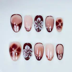 (Handmade) Three-dimensional amber carved pattern with gradient gold beads, featuring a retro and unique European style. Suitable for the popular "ins" trend. Detachable nail art stickers