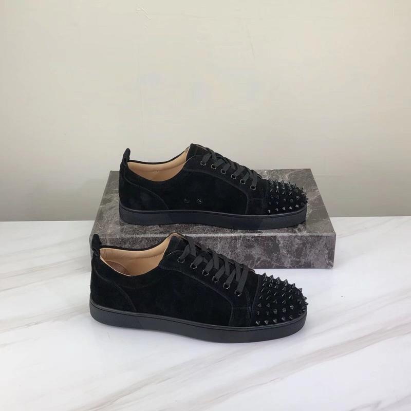 Men's low cut black velvet studded casual, multifunctional, comfortable, and fashionable red soled sports shoes
