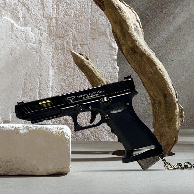 G17TTI Miniature Model Pendant Hand Puppet, Detachable, 1:1 Replica, Key Chain Bag Accessory. Suitable as a gift, with good collectible value.