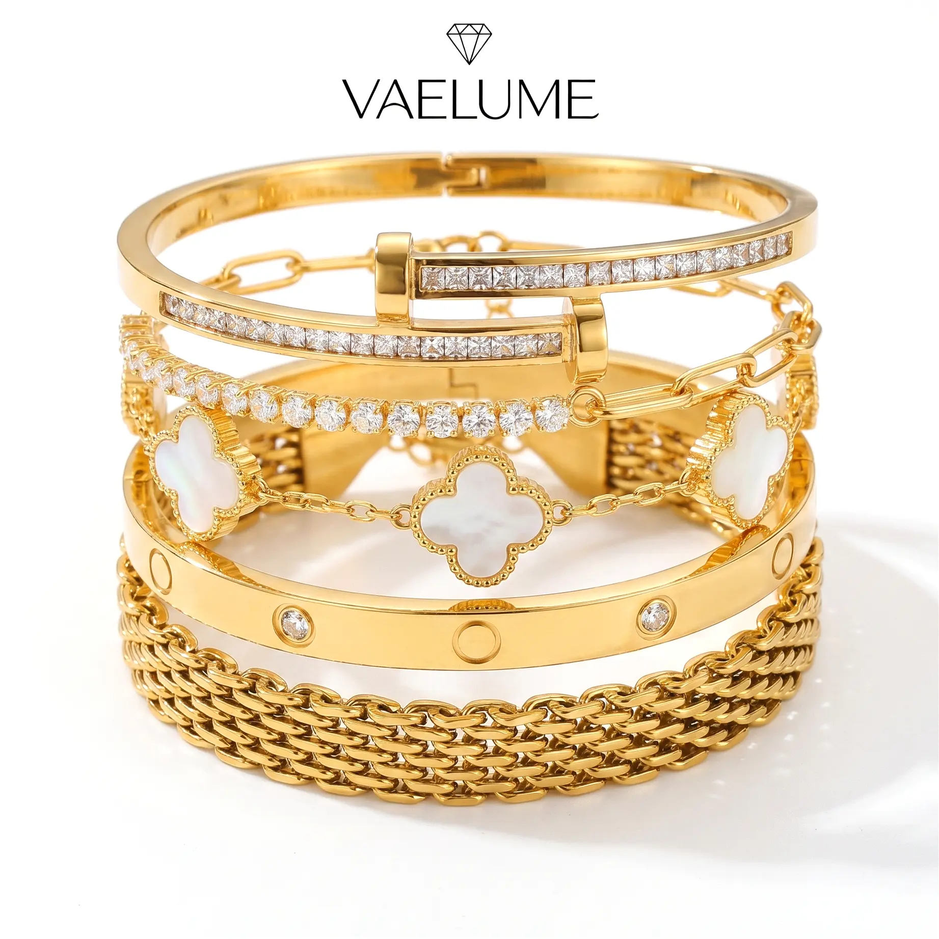 VAELUME 5-Piece Waterproof Tarnish Gold Stacking Bracelet Set - 18K Gold Plated 5A VVS Crystal Clover Jewelry, Old Money Aesthetic Birthday Anniversary Gift for Her