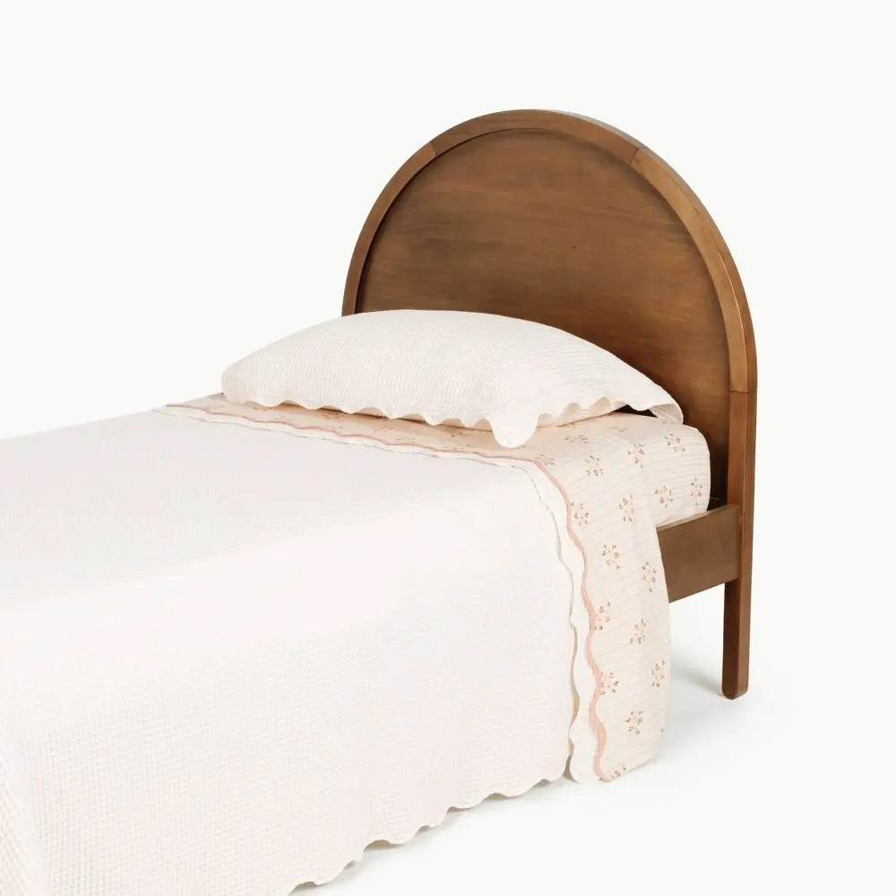 Gathre Scalloped Edge Cotton Quilt Bedding Set - 83 inches (l) 90 inches (w), Soft Waffle Weave, All Seasons Comfy Bed Sets, Machine Washable Bedroom Bedspread, Quilt Set Bedspread