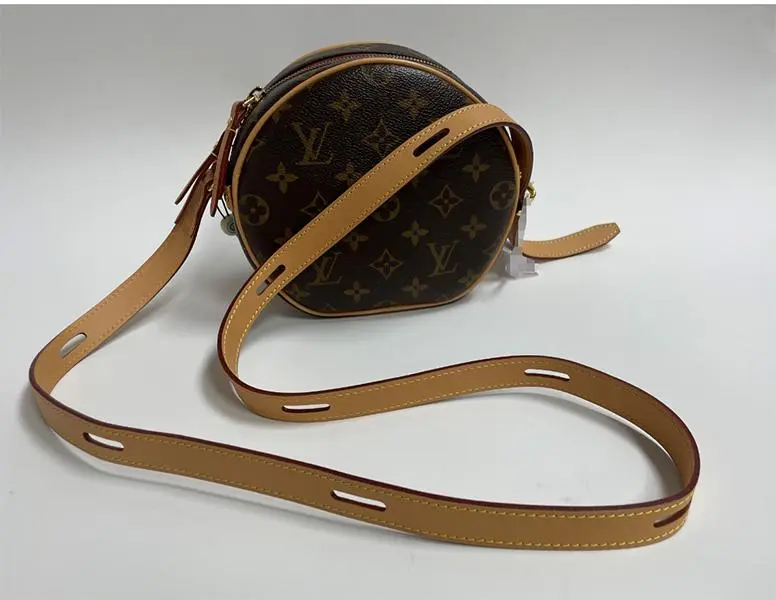 Pre-owned Louis Vuitton canvas Crossbody Bags Boite Chapeau Souple round bag [ Vault ]