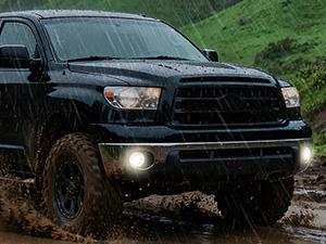 Nilight Fog Lights Assembly Compatible with 2001 2002 2003 2004 2005 2006 2007 Toyota Sequoia 2000-2006 Tundra(NOT fit steel front bumper models) w/9006 12V 51W Bulbs Clear Lens